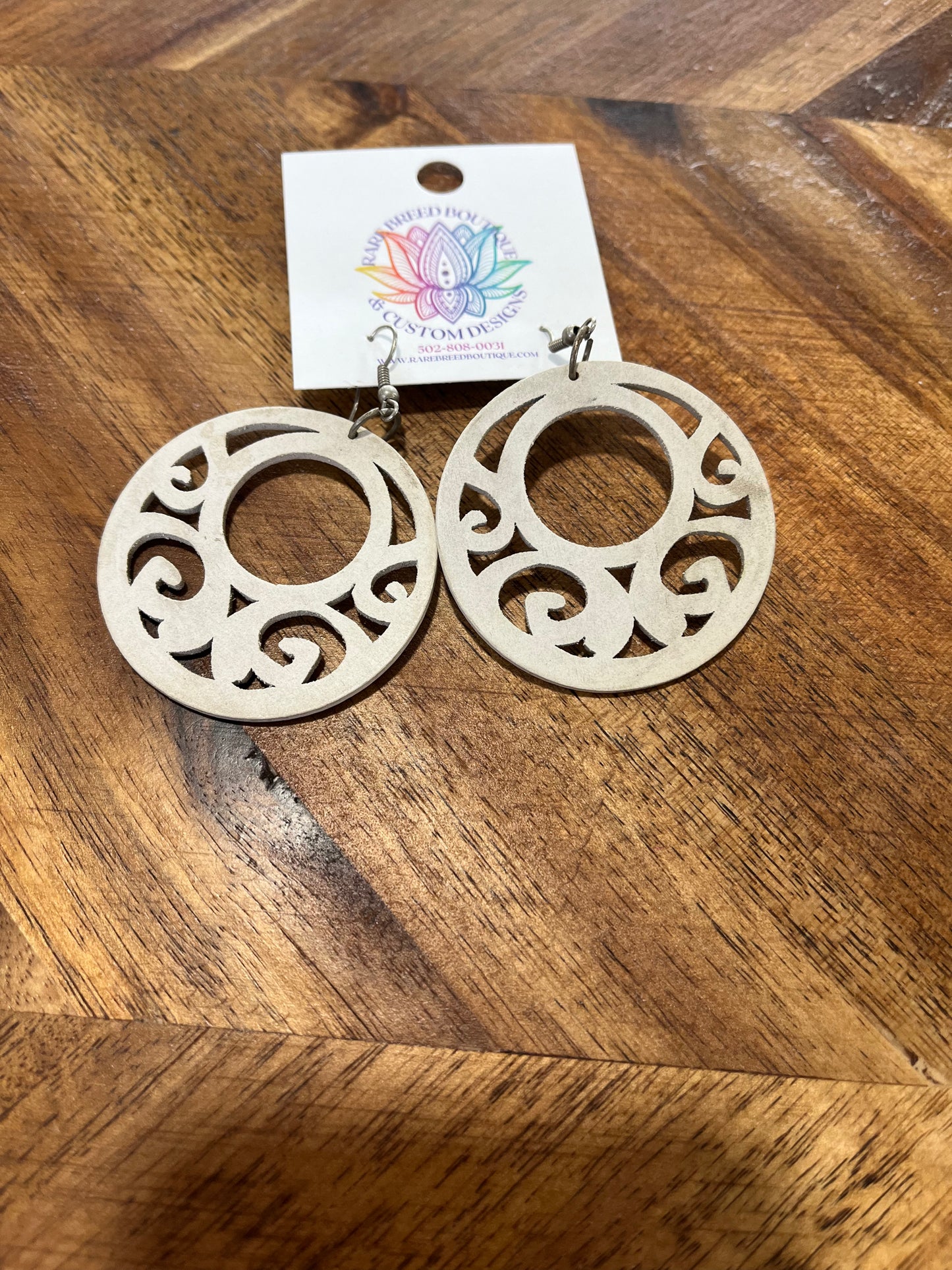 Wooden Circle With Opening